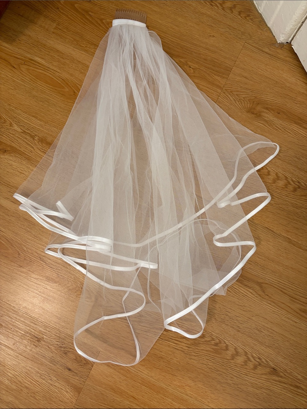 White Bridal Veil with Satin Trim